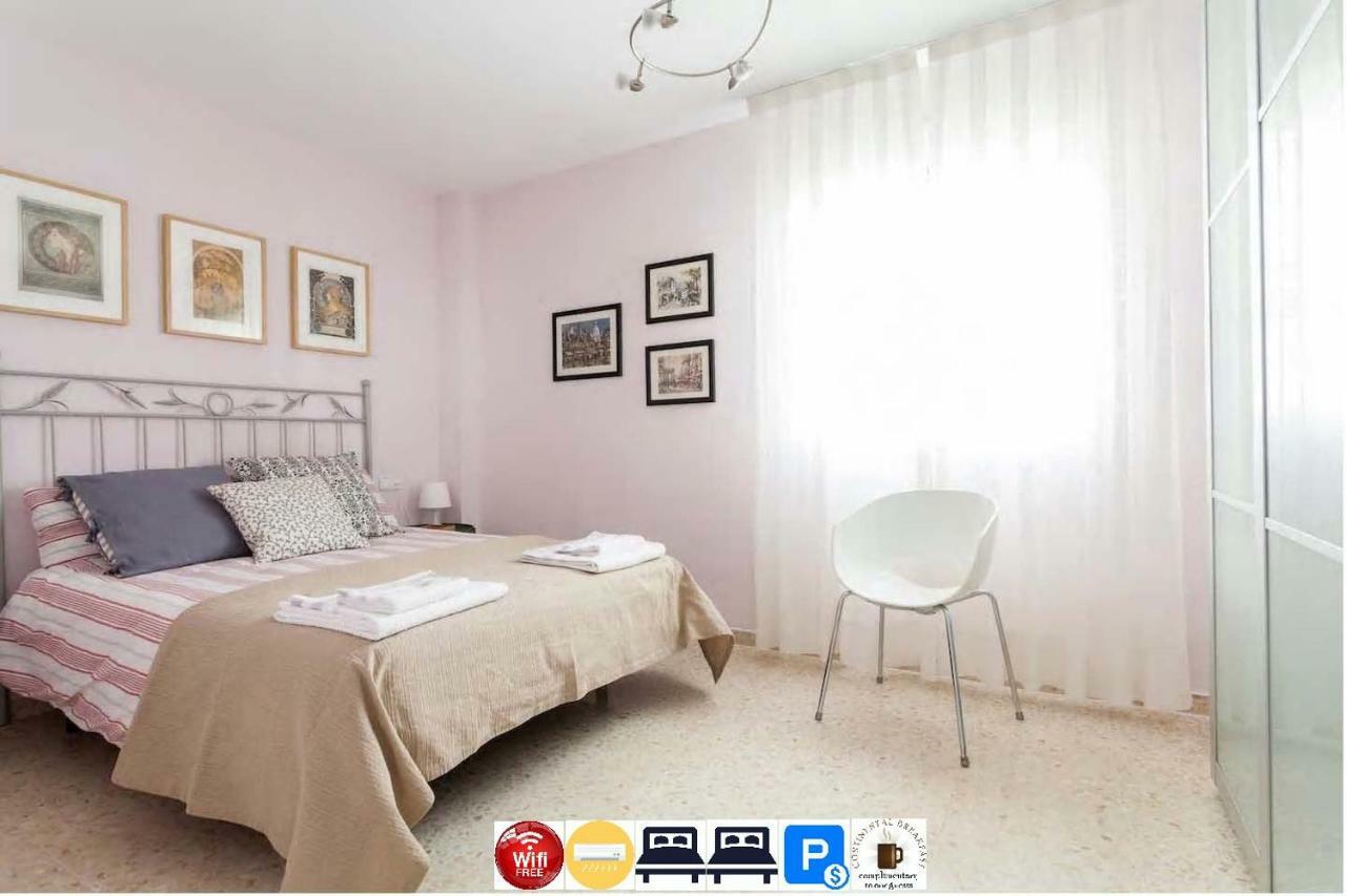 Apartamento Jardin De Santa Paula Севілья Екстер'єр фото